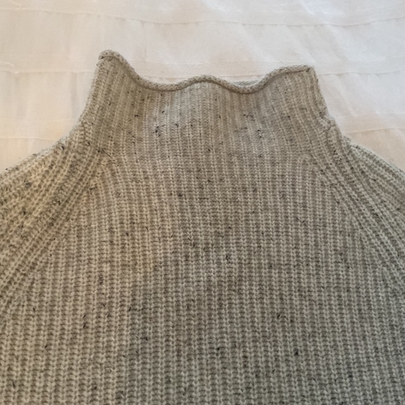 Club Monaco Emma Cashmere Sweater - Picture 6 of 9